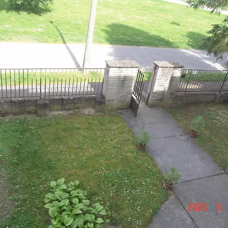Apartment Mecsek Ueduelo Ingyenes Klimaval 300 M-re A Fuerdotol *