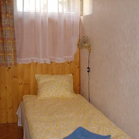 Mecsek üdülő Ingyenes Klímával 300 M-re A Fürdőtől Apartamento *