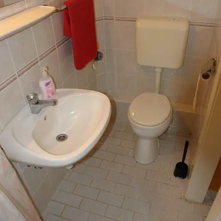 Mecsek üdülő Ingyenes Klímával 300 M-re A Fürdőtől Apartamento